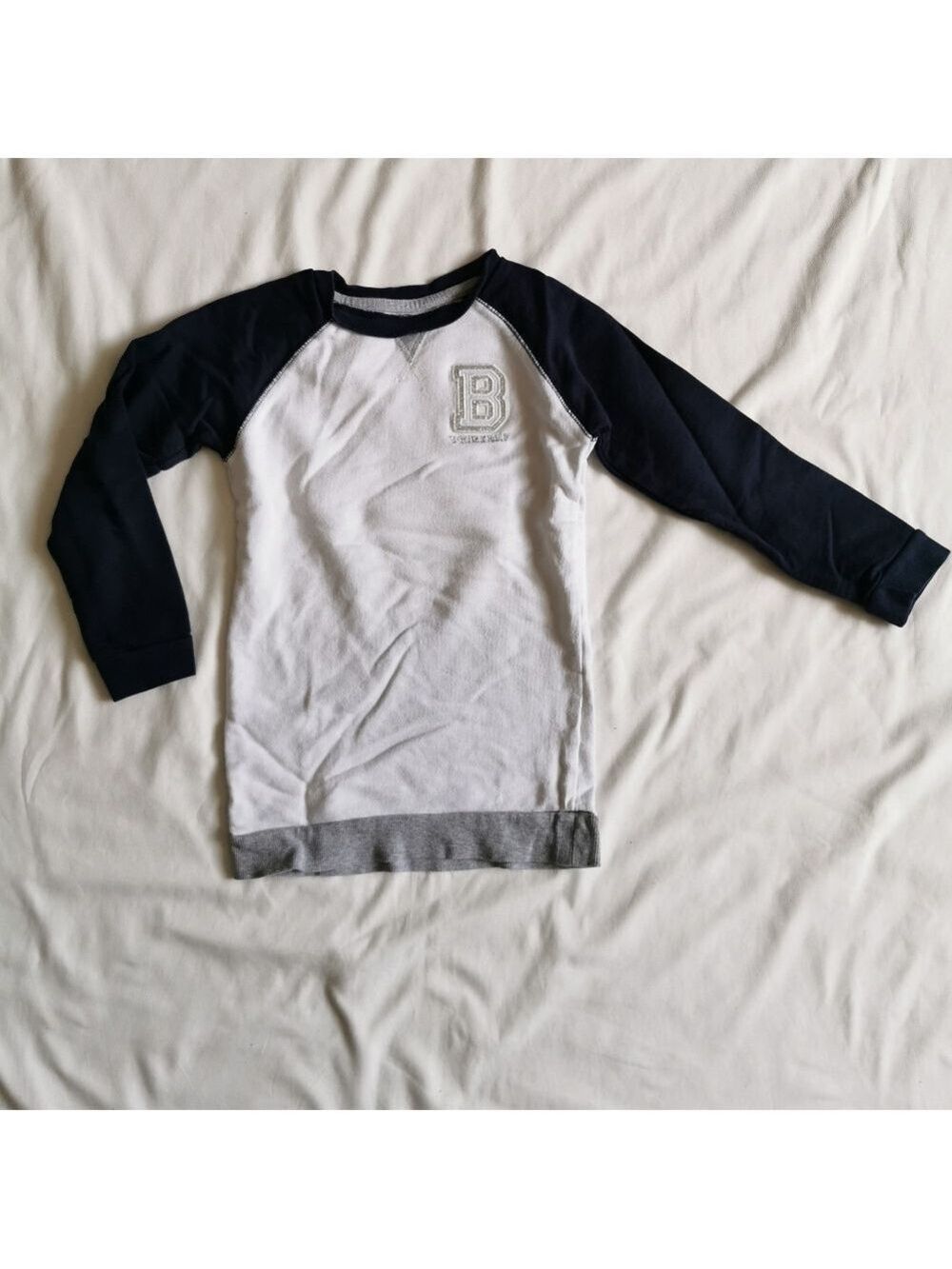 Oshkosh Kids pullover sweatshirt